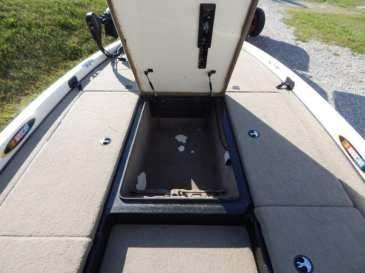 Used 2003 Ranger 521 DVX