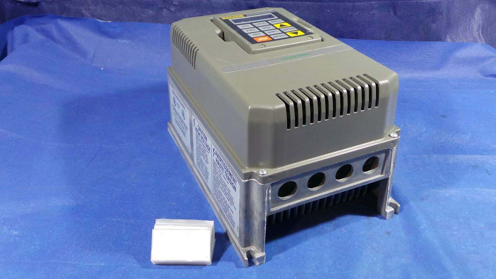 Used Baldor DZ18H201-E Controller, DZ18H201-E / Vector Drive / 230v / 3 HP / 50~60Hz /