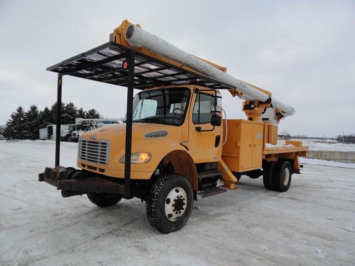Used 2007 freightliner BUSINESS CLASS M2 106
