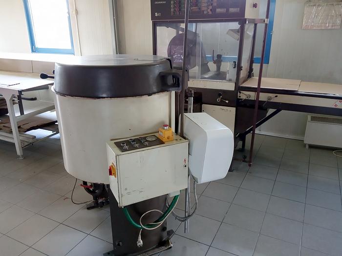 Used 400mm wide chocolate enrobing line