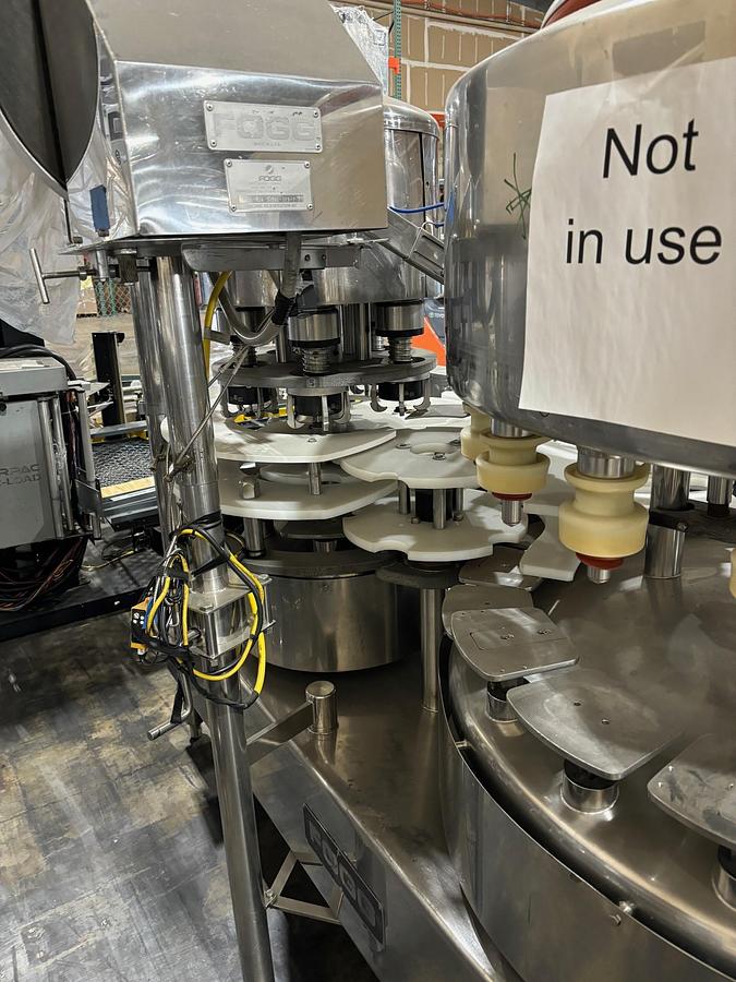 Used FOGG 18 valve Bottle Filler with 5 head Plastic Screw Capper