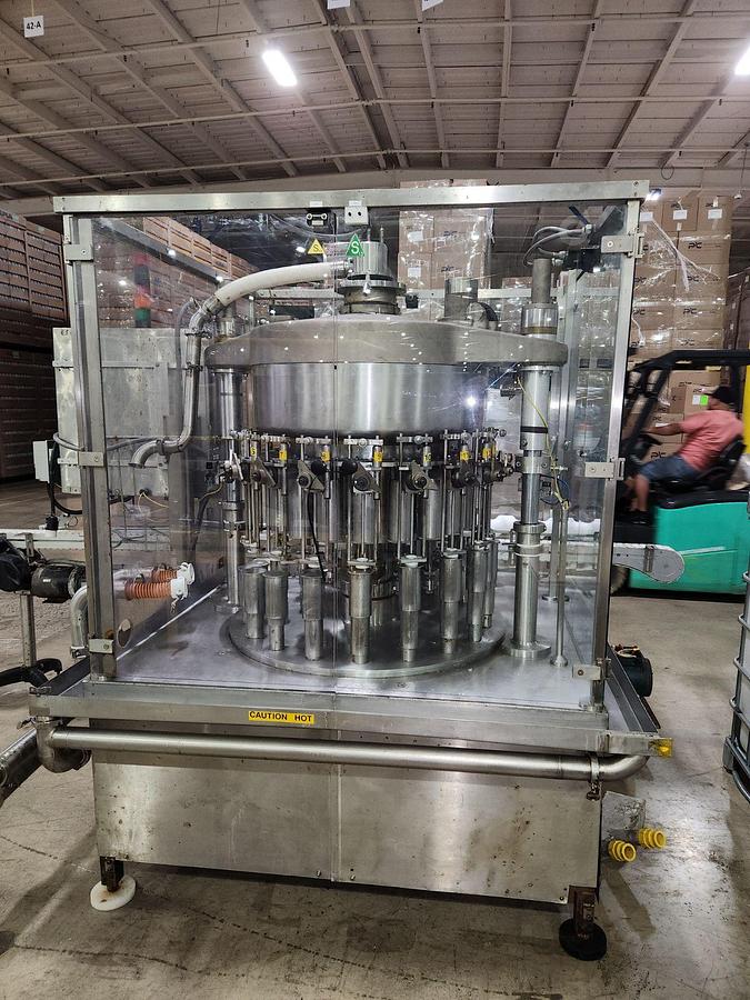 Used IMA 18 Valve Piston Filler model Farmomac F370