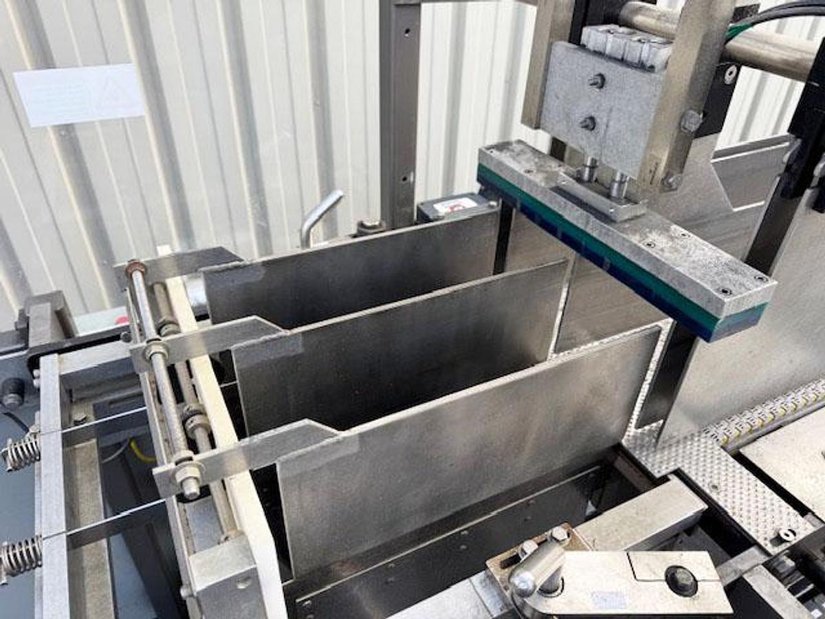 Used Combi Packaging Systems Automatic Drop Style Case Packer with Lane Divider