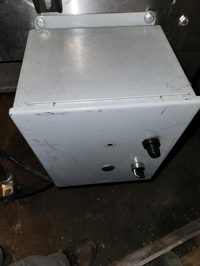 Used Garvey Accumulation / Feed Table