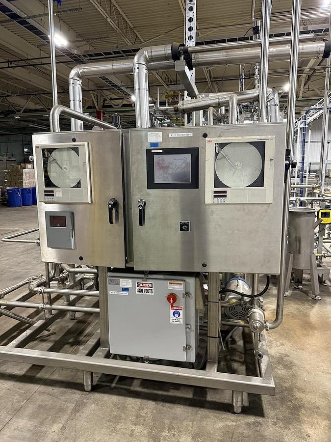 Used Complete Beverage Canning Line with Krones 28v Can Filler and Ferrum Can Seamer 