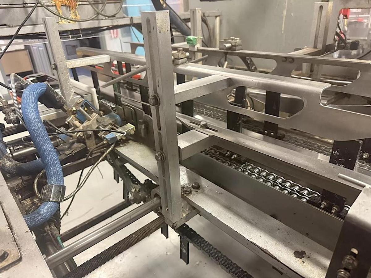 Used Switchback Model AI-3H Brewpack 150 End Load Cartoner with Variety Pack Laning System 