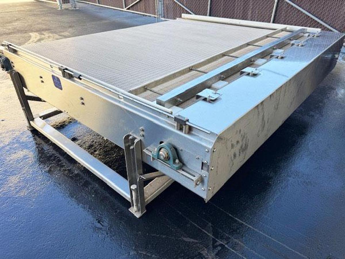 Used NERCON Bi-Directional Accumulation Table, Stainless Steel 9' Wide x 8' Long