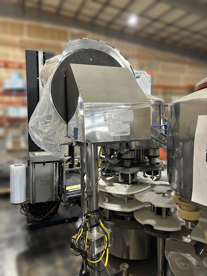 Used FOGG 18 valve Bottle Filler with 5 head Plastic Screw Capper