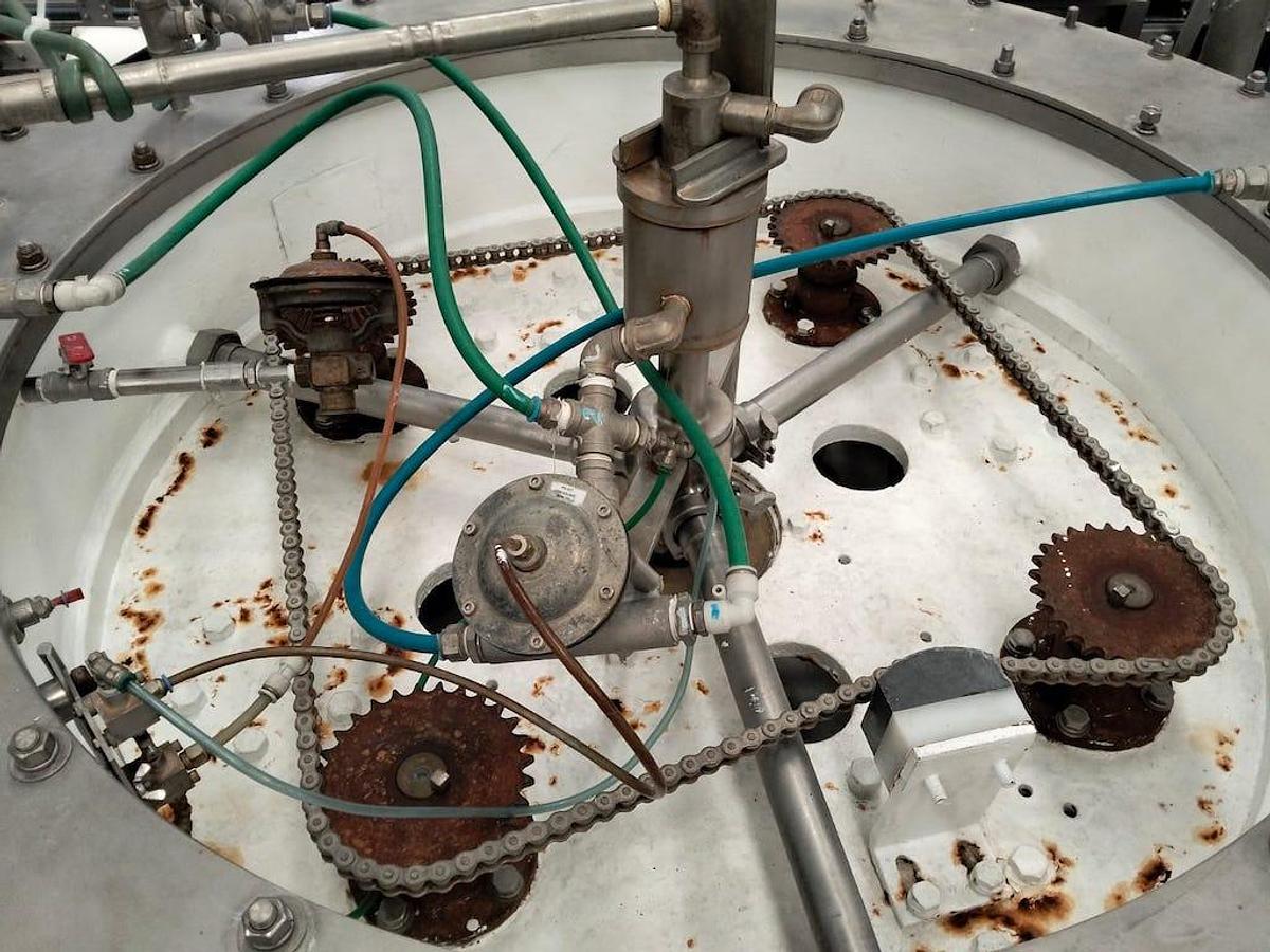 Used Crown Bevcorp 40 Valve Can Filler with Angelus 61H Seamer