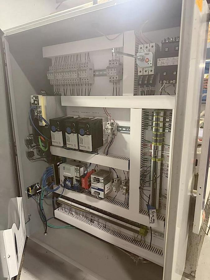 Used Switchback Model AI-3H Brewpack 150 End Load Cartoner with Variety Pack Laning System 