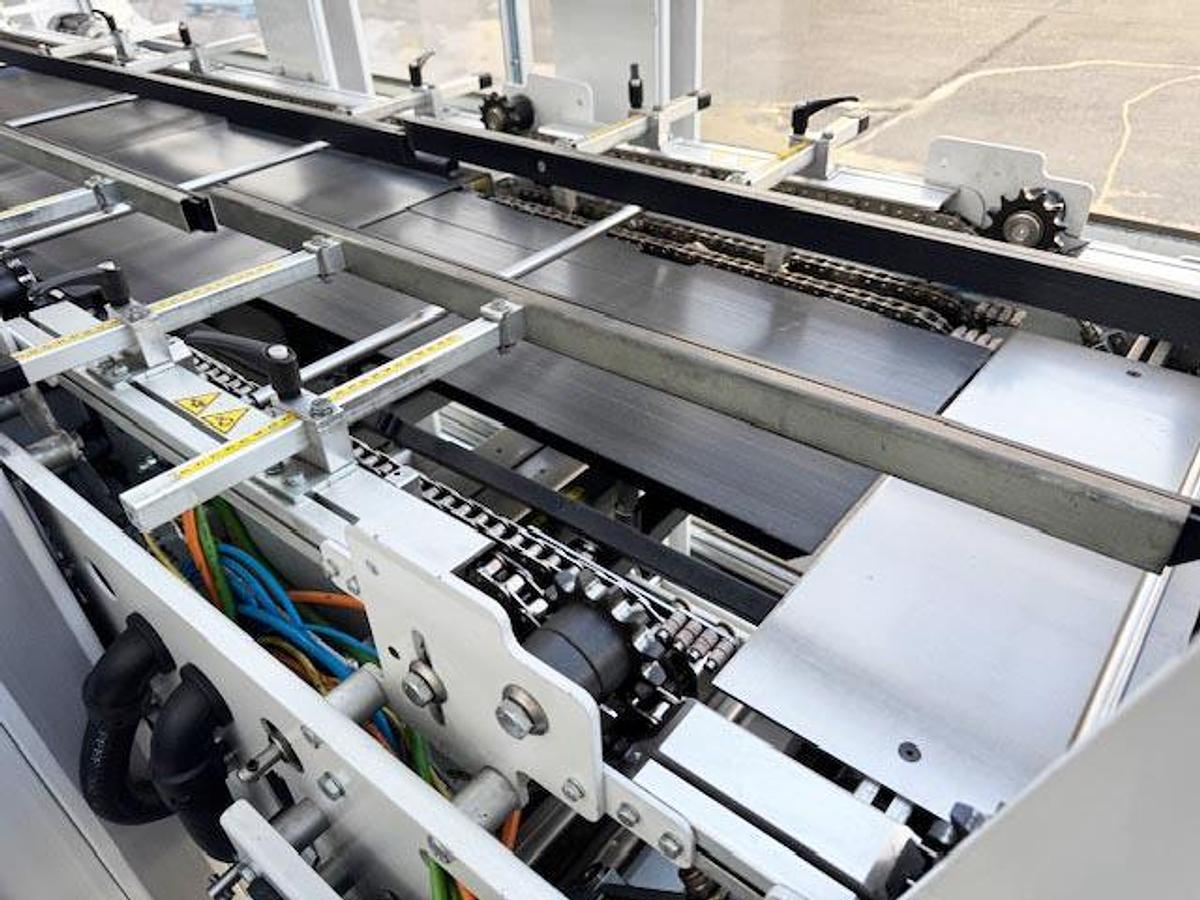 Used SMIpack Automatic Overlap Shrink Wrapper + Tray Former + Laner