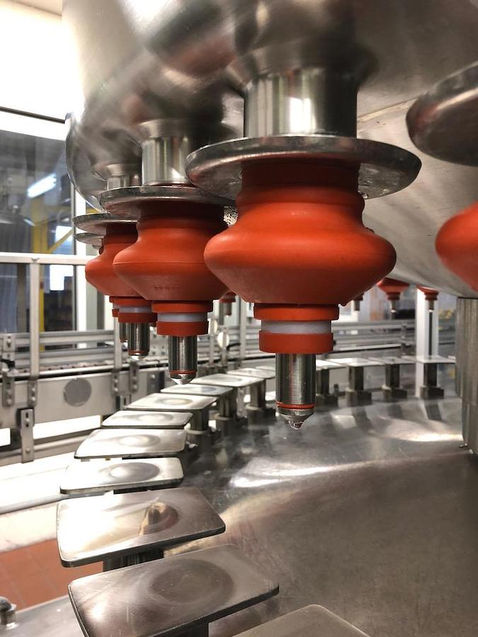 Used Federal Bottle Filler model 42/14 with IPEC Plastic Screw Capper