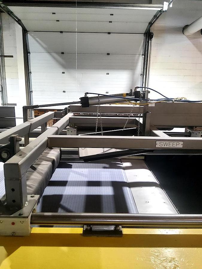 Used Busse / SJI Automatic High Level Bulk Container Depalletizer, Model W3002