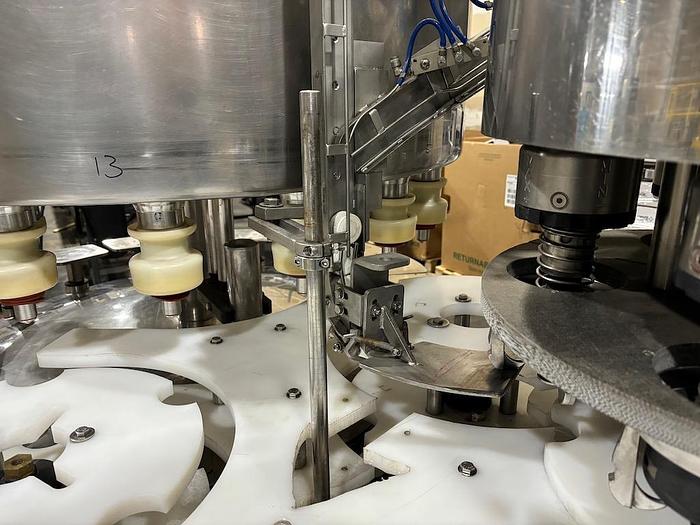 Used FOGG 18 valve Bottle Filler with 5 head Plastic Screw Capper