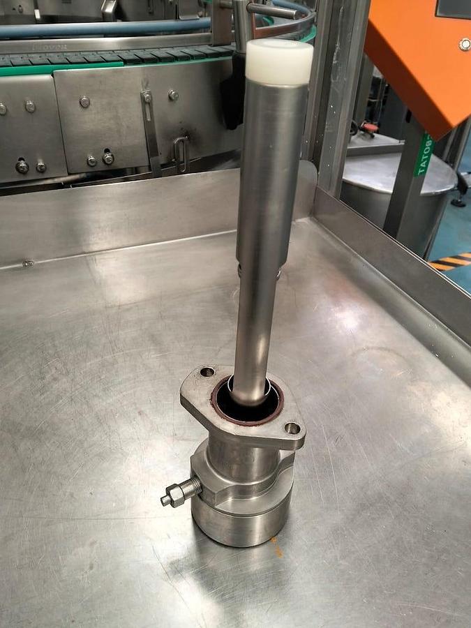 Used Crown Bevcorp 40 Valve Can Filler with Angelus 61H Seamer