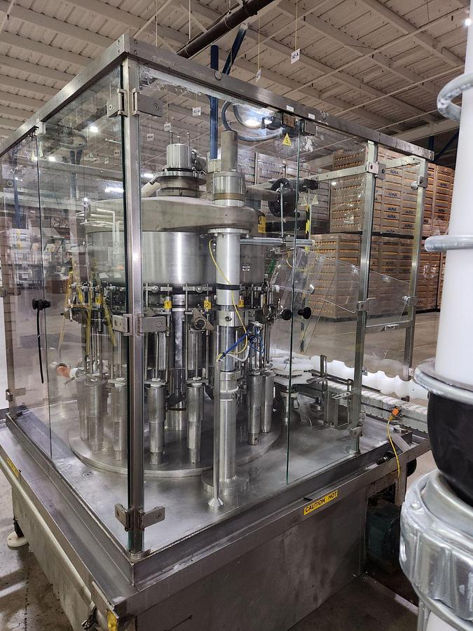 Used IMA 18 Valve Piston Filler model Farmomac F370