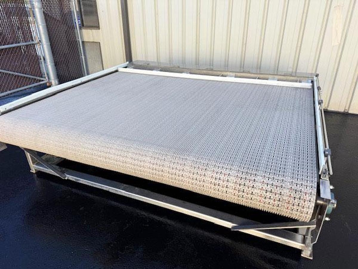 Used NERCON Bi-Directional Accumulation Table, Stainless Steel 9' Wide x 8' Long