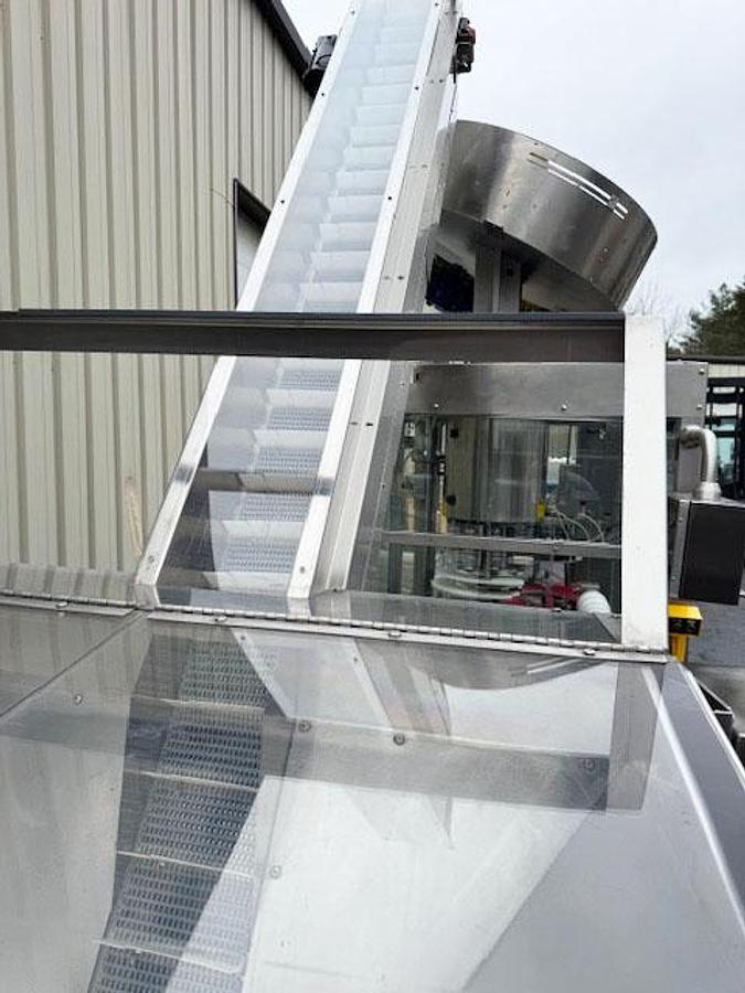 Used MBF CAPMATIC 9-Head Rotary T-Corker with Hopper Elevator Cork Feeder