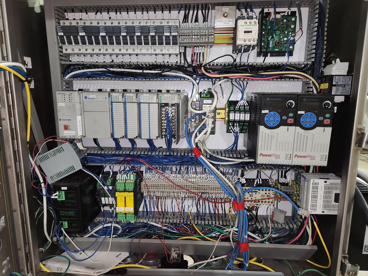 Used IMA 18 Valve Piston Filler model Farmomac F370