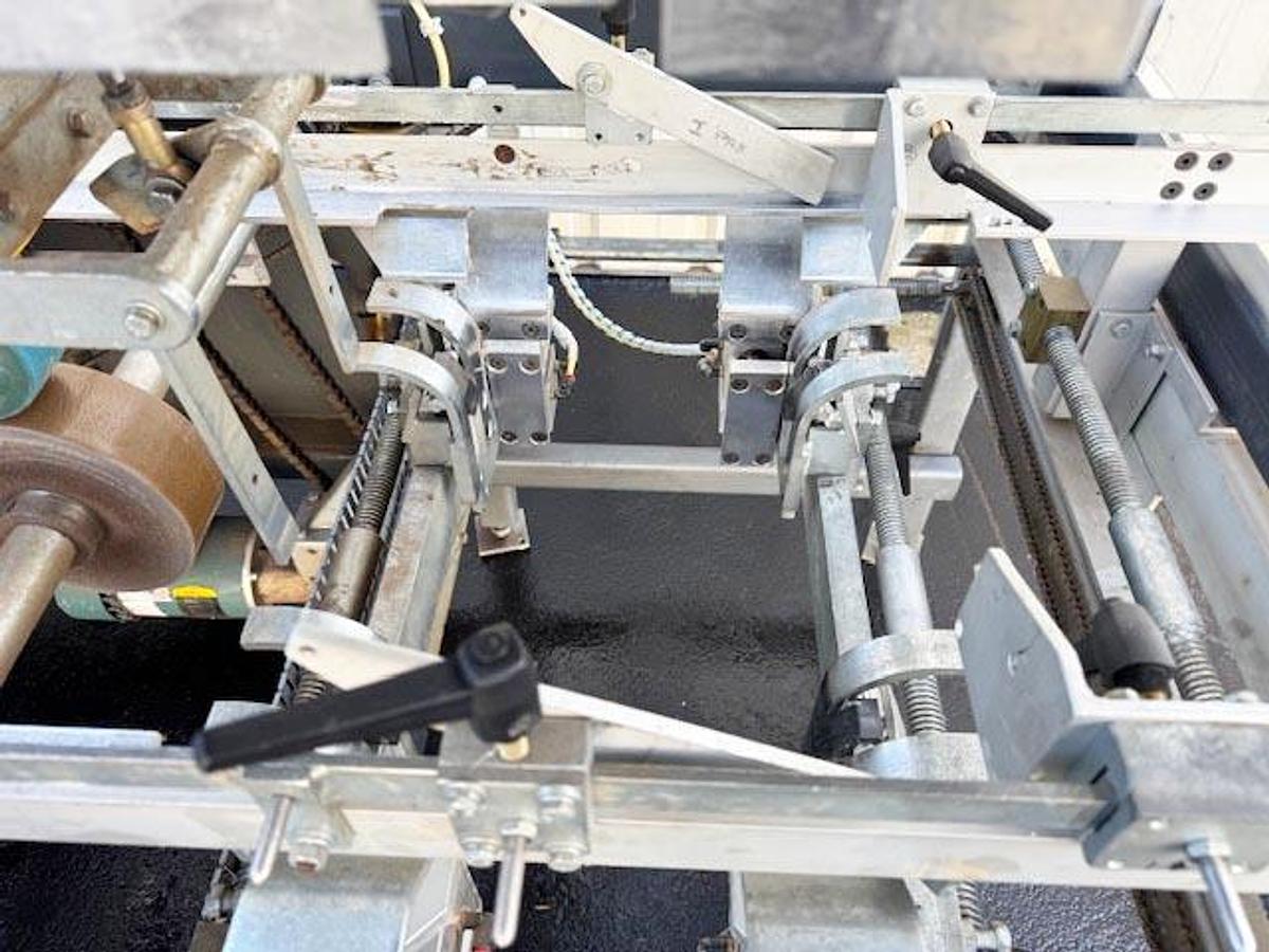 Used iPak Fully Automatic Tray Former, Model TF-200Q Tray Former