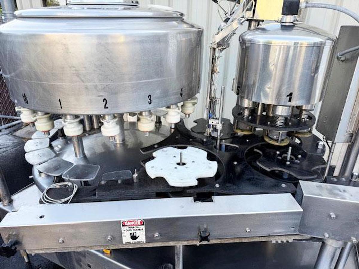 Used FOGG 18 Valve Bottle Filler with 5 head Plastic Screw Capper