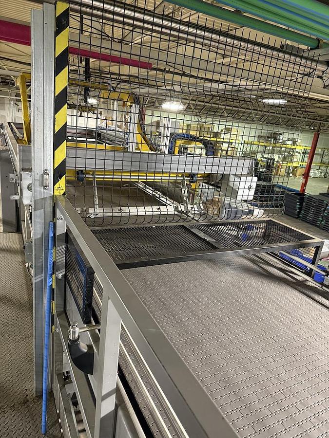 Used Complete Beverage Canning Line with Krones 28v Can Filler and Ferrum Can Seamer 