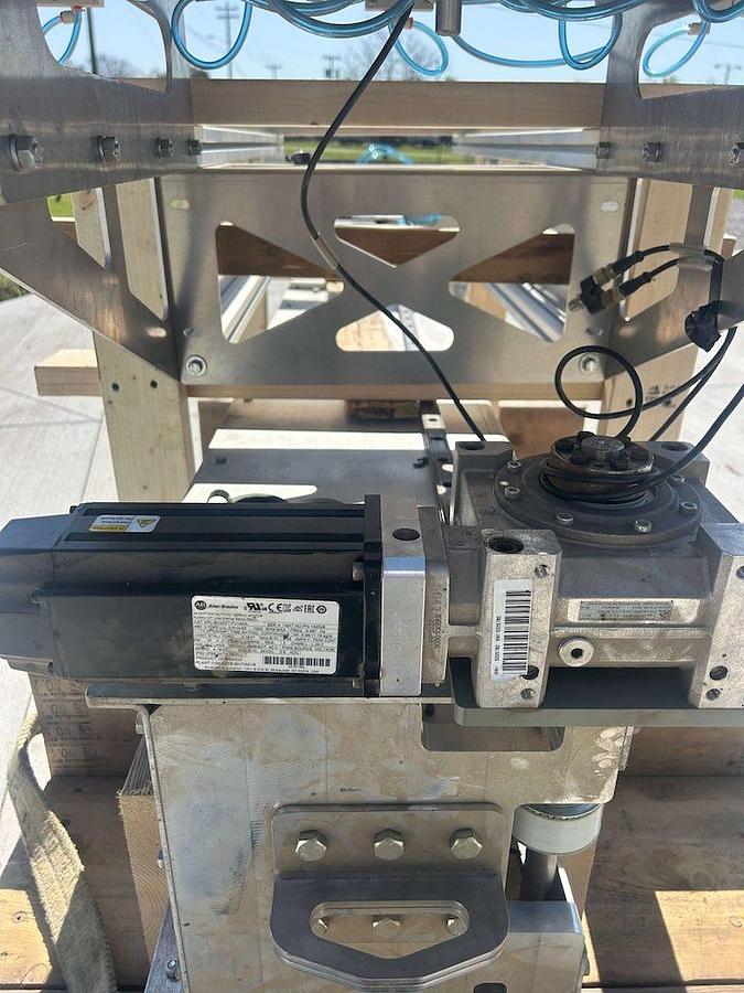 Used Custom Metal Designs Automatic Bottle Debagging System, Year 2017