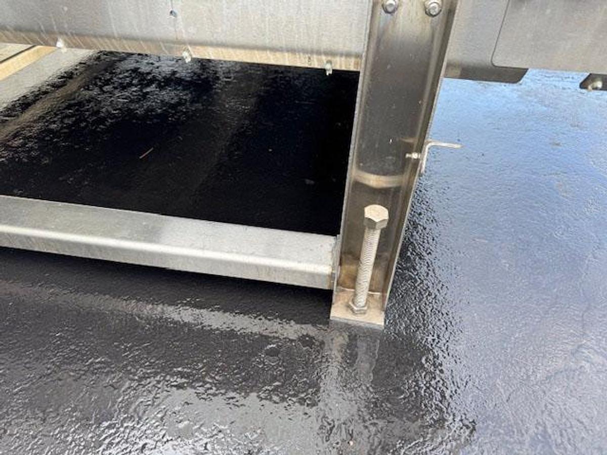 Used NERCON Bi-Directional Accumulation Table, Stainless Steel 9' Wide x 7' Long