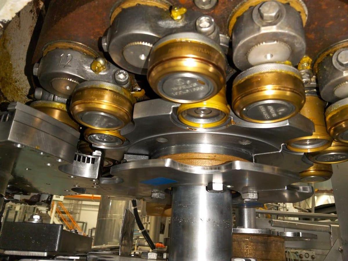 Used Crown Bevcorp 40 Valve Can Filler with Angelus 61H Seamer