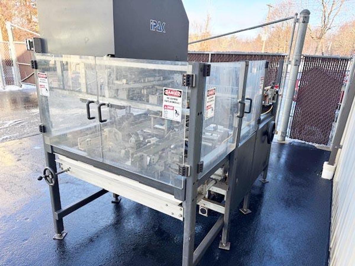 Used iPak Fully Automatic Tray Former, Model TF-200Q Tray Former