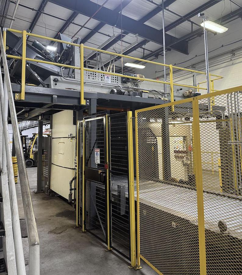 Used Alvey Automatic High Speed Case Palletizer, model 881, Year 2010