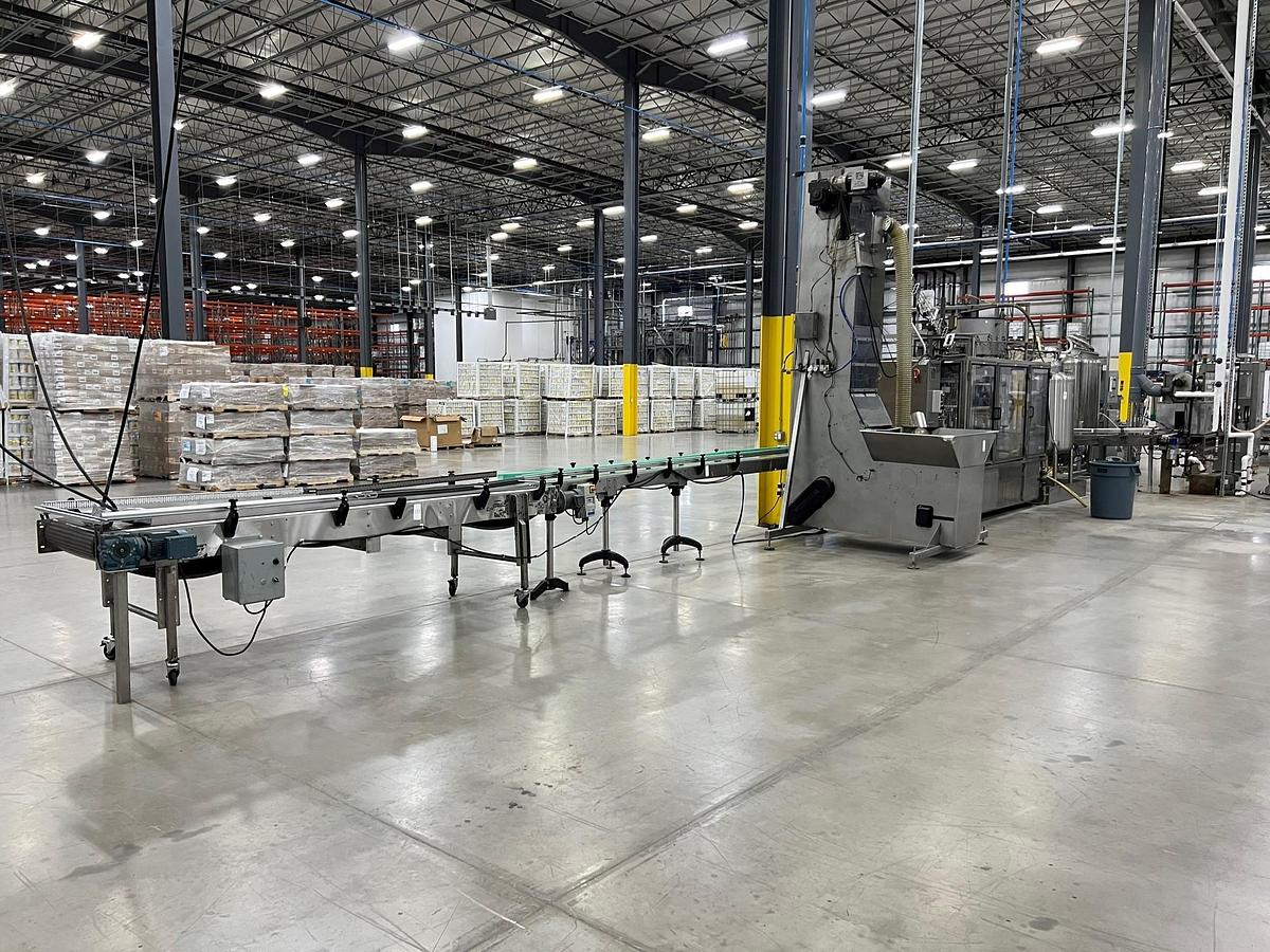 Used Garvey Accumulation / Feed Table