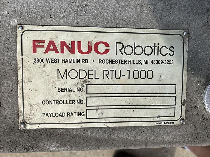 Used 2001 FANUC RTU-1000 7TH AXIS ROBOT TRACK 500KG X 26' TRAVEL