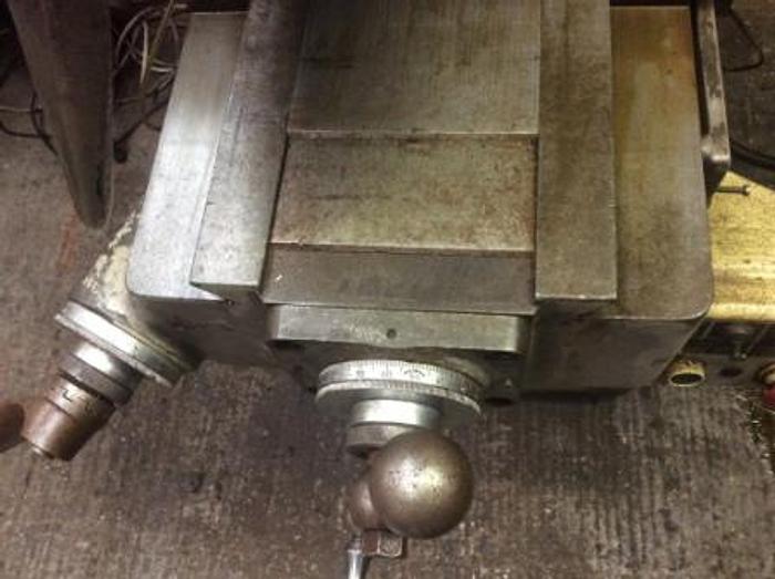 Used 1982 Bridgeport Series 1 Manual Milling Machine.