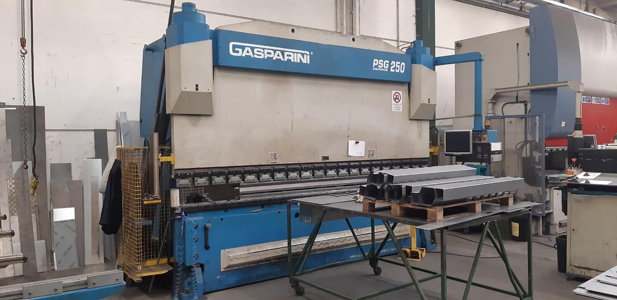 Usato Pressa Piegatrice GASPARINI PBS 250/4000