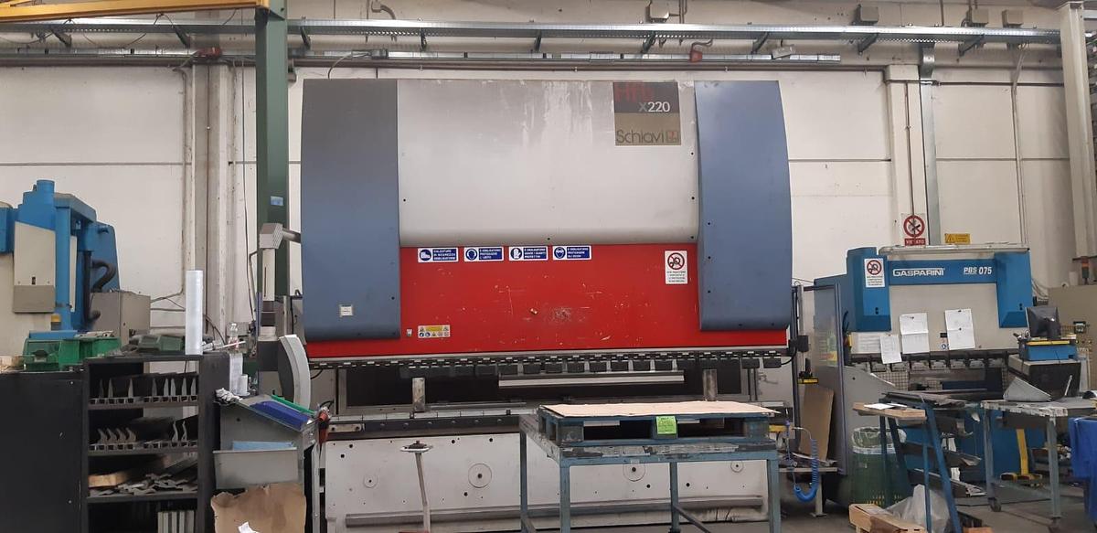 Usato Pressa piegatrice SCHIAVI HFBX 220/4