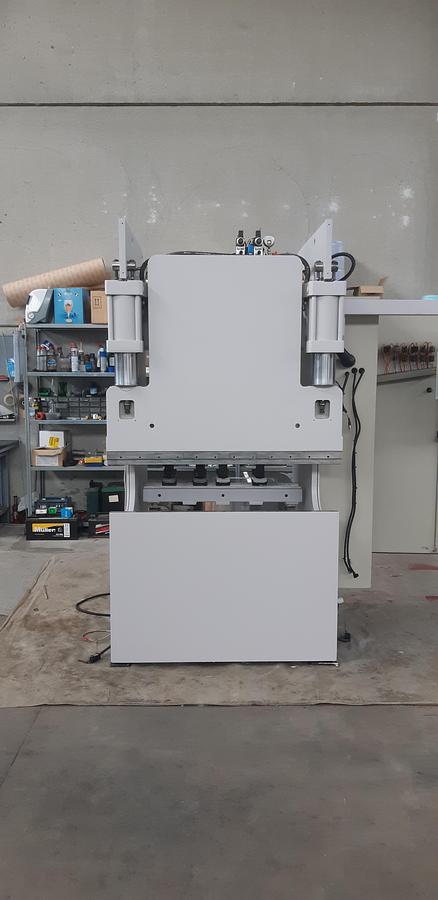 Usato Pressa Piegatrice CBC 1250×40 T