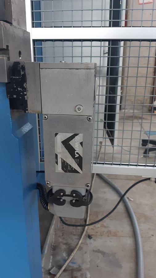 Usato Pressa Piegatrice CBC 3000×130 Ton 6 assi anno 2008