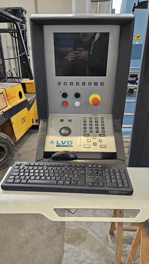 Ricondizionato PRESSA PIEGATRICE 