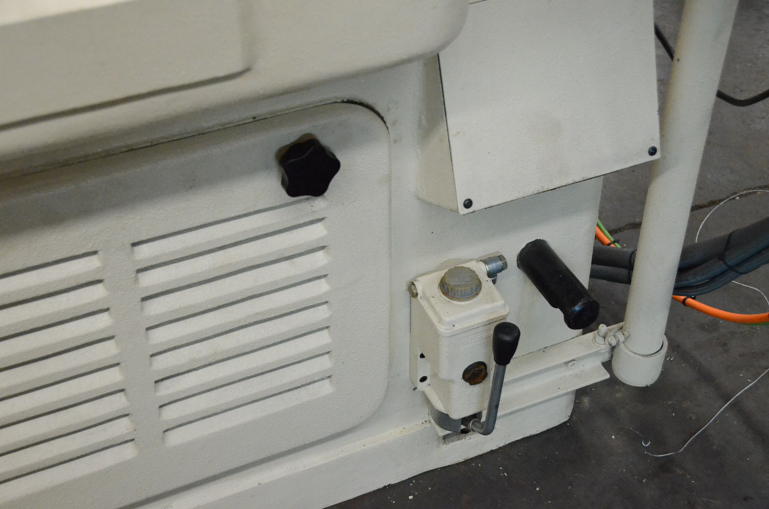 Usado ESTARTA 301 CNC Rectificadoras sin centros #4394