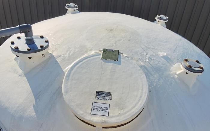 D'occasion USED 5400 GALLON TANK, FIBERGLASS