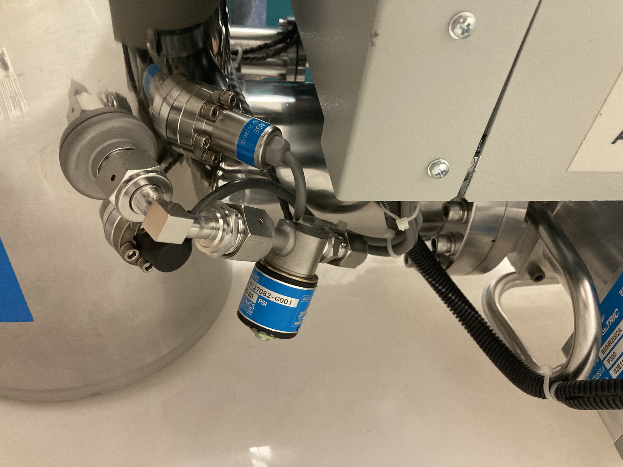 Used CTI-CRYOGENICS 8116250G002R CRYO WITH CHEVRON