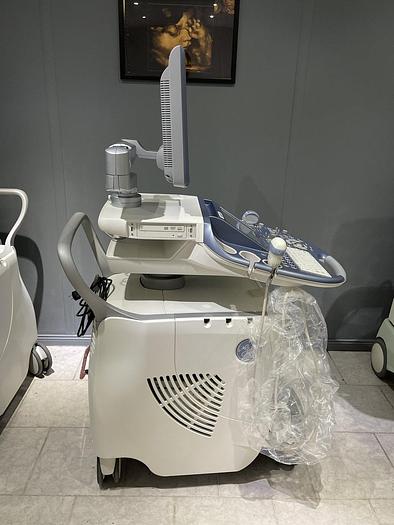 Used GE Voluson E8 Ultraschallgerät mit 2x Sonde und Fußschalter