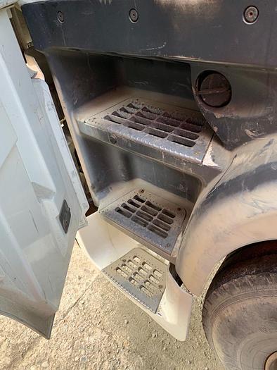 Used 2002 DAF 95 XF 430 EURO 3 MANUAL