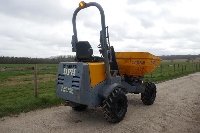 Used 2008 BENFORD 2 TONNE HI-TIP SWIVEL