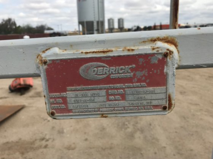 Used Derrick DE 1000 Hydraulic Centrifuge