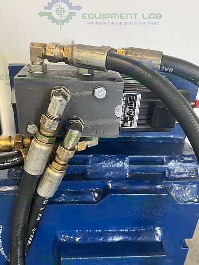 Used Rightline  LGM039 General Purpose Carton Clamp 2500 Lbs Capacity, 24" Load Center