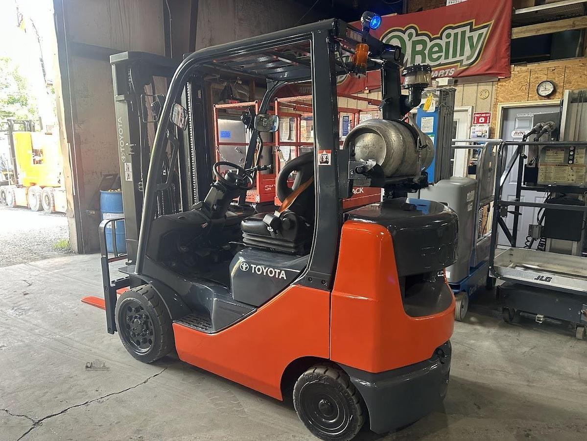 Used 2013 TOYOTA 8FGCU25