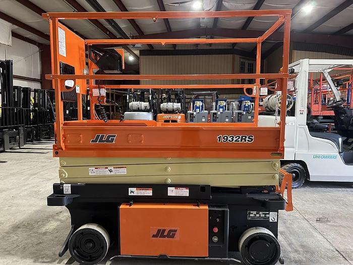 Used 2015 JLG 1932RS