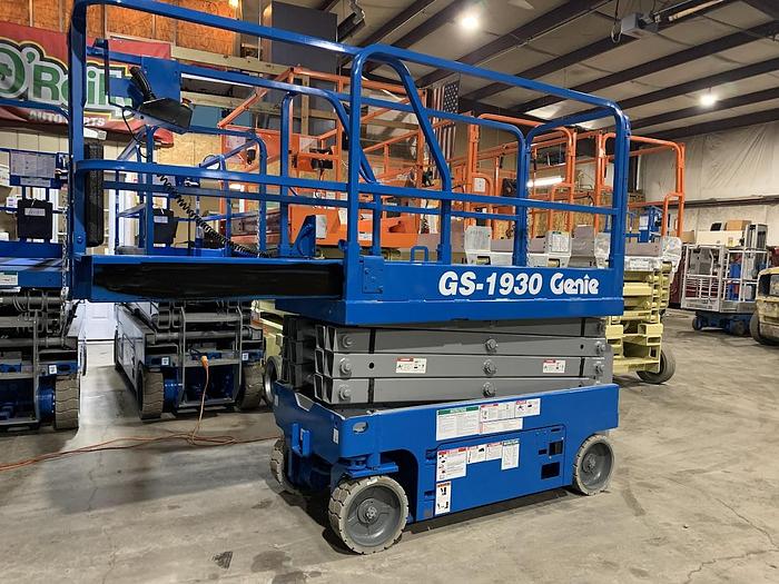 Used 2013 GENIE GS-1930